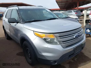 2013 Ford Explorer with VIN 1FM5K7B89DGC94180, listed as a IAAI auction lot 41584090 with 239,893 mi miles. Bid and sale history available at carsss.com. Image 1.