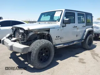 2008 Jeep Wrangler Unlimited X с VIN 1J4GA39198L547328, выставлен на аукционе IAAI как лот 42288915 с пробегом 175 015 миль миль и . История ставок и продаж доступна на DreamBid. Изображение 18.