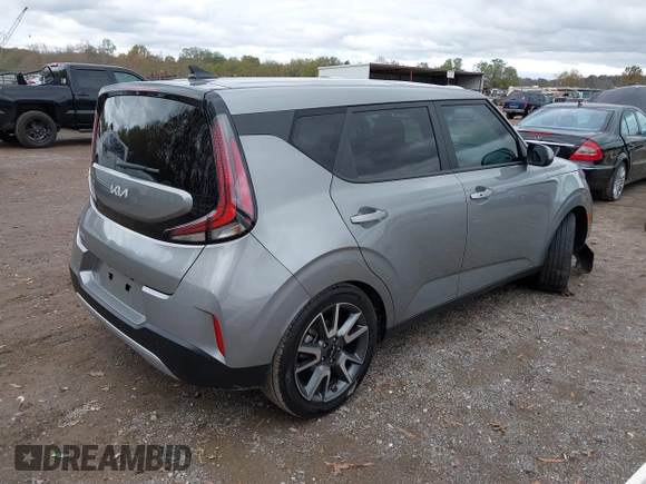 2024 Kia Soul EX with VIN KNDJ33AU8R7905962, listed as a IAAI auction lot 40863625 with 10,224 mi miles. Bid and sale history available at carsss.com. Image 4.