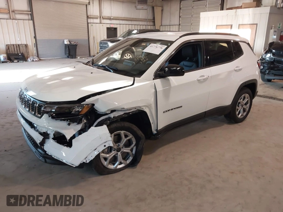 2025 Jeep Compass Latitude with VIN 3C4NJDBNXST535796, listed as a IAAI auction lot 41776776 with 1,037 mi miles and . Bid and sale history available at DreamBid. Image 2.