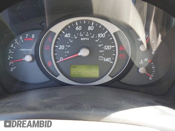 2005 Hyundai Tucson GL with VIN KM8JM12B85U233228, listed as a IAAI auction lot 42051627 with 170,742 mi miles. Bid and sale history available at carsss.com. Image 7.