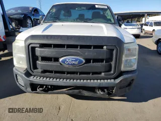 2011 Ford F-250 XL with VIN 1FTBF2A6XBEB58907, listed as a Copart auction lot 84220294 with 305,933 mi miles and Clean title. Bid and sale history available at DreamBid. Image 5.