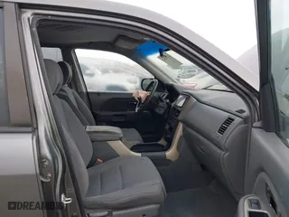 2008 Honda Pilot EX with VIN 5FNYF184X8B038749, listed as a IAAI auction lot 41419942 with 142,857 mi miles. Bid and sale history available at carsss.com. Image 5.