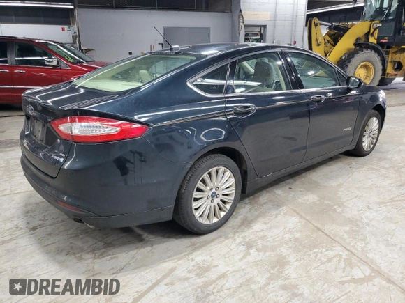 2014 Ford Fusion SE Hybrid with VIN 3FA6P0LUXER220313, listed as a Copart auction lot 55678335 with 183,466 mi miles and Clean Title. Bid and sale history available at DreamBid. Image 3.