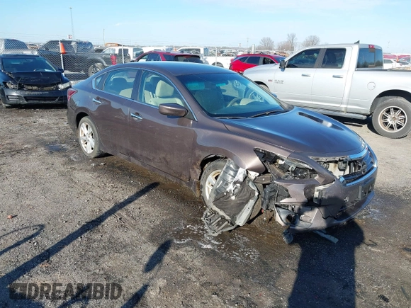 2015 Nissan Altima 2.5 S with VIN 1N4AL3AP8FC172637, listed as a IAAI auction lot 41617876 with 162,290 mi miles. Bid and sale history available at carsss.com. Image 1.