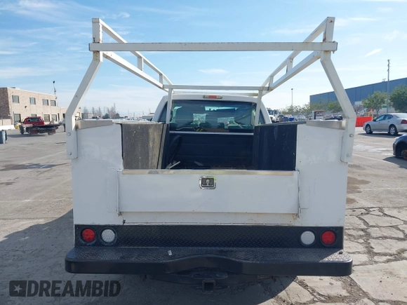 2016 Ford Super Duty F-250 SRW XL with VIN 1FDBF2A66GEC26011, listed as a IAAI auction lot 41383279 with 81,996 mi miles. Bid and sale history available at carsss.com. Image 16.