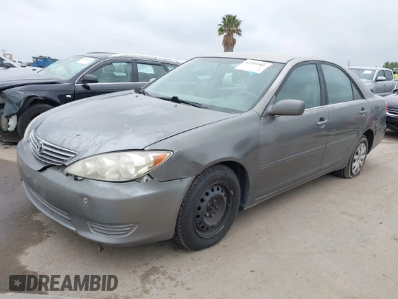 2006 Toyota Camry STD with VIN 4T1BE32K46U680668, listed as a IAAI auction lot 42205981 with 163,277 mi miles. Bid and sale history available at carsss.com. Image 2.
