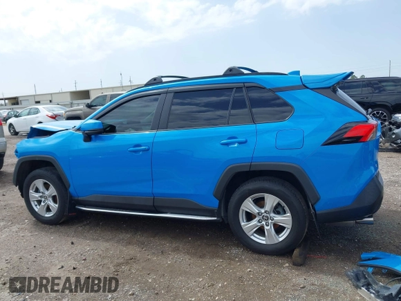 2021 Toyota RAV4 XLE with VIN 2T3W1RFV3MW164777, listed as a IAAI auction lot 41708032 with 76,854 mi miles. Bid and sale history available at carsss.com. Image 15.