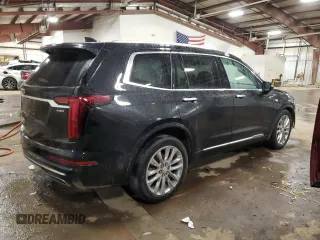 2022 Cadillac XT6 Premium Luxury z VIN 1GYKPDRS3NZ125572, wystawiony jako Copart lot #43626965 z przebiegiem 63 923 mil mil oraz Nie do naprawy • Non repairable. Historia ofert i sprzedaży dostępna na DreamBid. Obrazek 3.