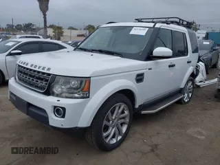 2016 Land Rover LR4 HSE z VIN SALAG2V61GA828886, wystawiony jako IAAI lot #42178599 z przebiegiem 100 217 mil mil oraz . Historia ofert i sprzedaży dostępna na DreamBid. Obrazek 2.
