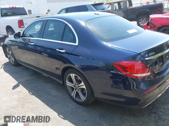 2018 Mercedes-Benz E-Class E 300 with VIN WDDZF4JBXJA369186, listed as a IAAI auction lot 42016149 with 59,360 mi miles. Bid and sale history available at carsss.com. Image 3.