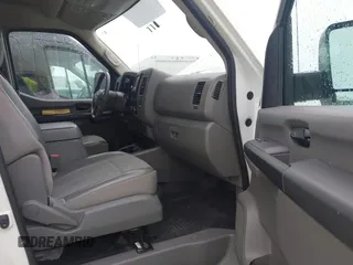 2019 Nissan NV Cargo S с VIN 1N6BF0LY0KN810529, выставлен на аукционе IAAI как лот 42456067 с пробегом 227 194 миль миль и . История ставок и продаж доступна на DreamBid. Изображение 5.