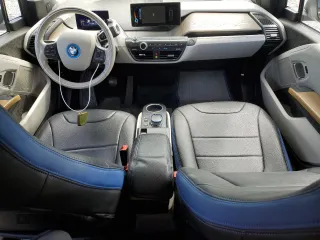 2017 BMW i3 z VIN WBY1Z8C32HV890898, wystawiony jako Copart lot #57968095 z przebiegiem 76 806 mil mil oraz Szkody całkowita. Historia ofert i sprzedaży dostępna na DreamBid. Obrazek 8.