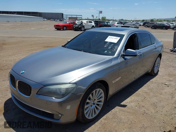 2012 BMW 7 Series 750Li xDrive с VIN WBAKC8C57CC435149, выставлен на аукционе IAAI как лот 42547400 с пробегом 125 127 миль миль и . История ставок и продаж доступна на DreamBid. Изображение 2.