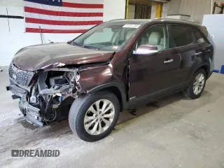 2014 Kia Sorento EX с VIN 5XYKUDA79EG432202, выставлен на аукционе Copart как лот 57041765 с пробегом 179 326 миль миль и Списание • Salvage title. История ставок и продаж доступна на DreamBid. Изображение 1.