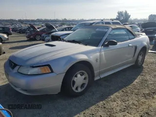 2000 Ford Mustang with VIN 1FAFP4441YF169212, listed as a Copart auction lot 83666634 with 114,252 mi miles and Clean Title. Bid and sale history available at carsss.com. Image 1.