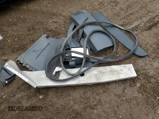 2018 Ford Transit с VIN 1FTYE1ZMXJKB51269, выставлен на аукционе Copart как лот 44829945 с пробегом 140 192 миль миль и Списание • Salvage title. История ставок и продаж доступна на DreamBid. Изображение 13.