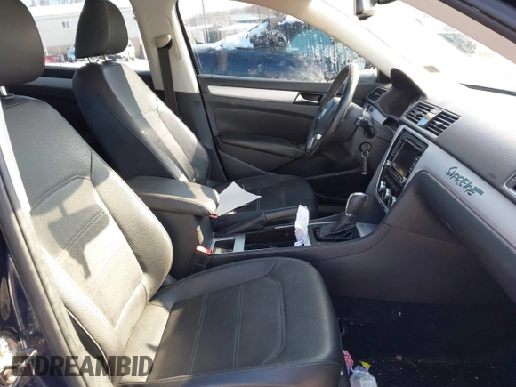 2012 Volkswagen Passat SE z VIN 1VWBH7A34CC109399, wystawiony jako IAAI lot #41411250 z przebiegiem 116 152 mil mil oraz . Historia ofert i sprzedaży dostępna na DreamBid. Obrazek 5.