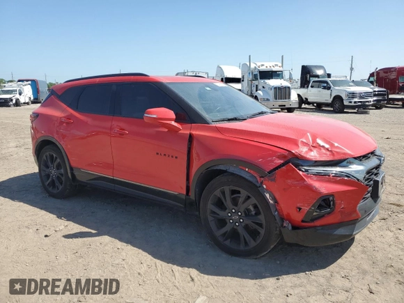 2021 Chevrolet Blazer RS z VIN 3GNKBERS8MS568099, wystawiony jako Copart lot #52460145 z przebiegiem 72 984 mil mil oraz Szkoda całkowita • Salvage title. Historia ofert i sprzedaży dostępna na DreamBid. Obrazek 4.