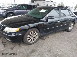 2006 Hyundai Azera SE with VIN KMHFC46F36A087296, listed as a IAAI auction lot 41870253 with 186,576 mi miles. Bid and sale history available at carsss.com. Image 2.
