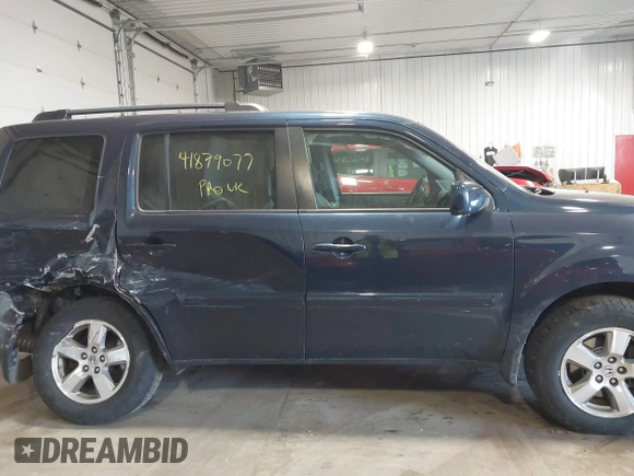 2011 Honda Pilot EX-L with VIN 5FNYF4H54BB043205, listed as a IAAI auction lot 41879077 with 240,108 mi miles. Bid and sale history available at carsss.com. Image 13.