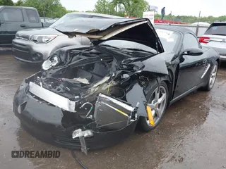 2008 Porsche Boxster с VIN WP0CA29828U710956, выставлен на аукционе IAAI как лот 42117761 с пробегом 52 615 миль миль и . История ставок и продаж доступна на DreamBid. Изображение 2.