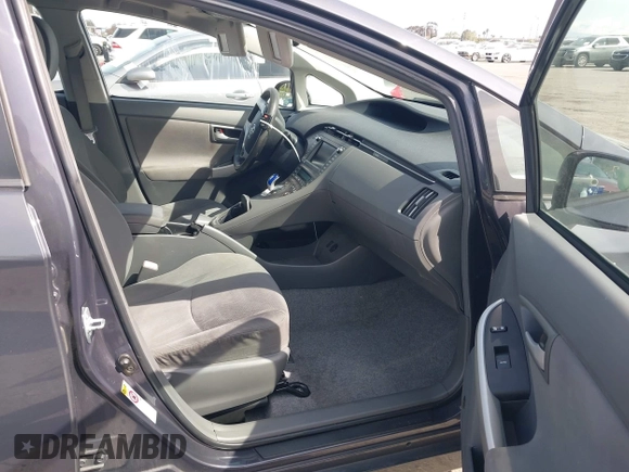 2010 Toyota Prius II with VIN JTDKN3DU1A0241365, listed as a IAAI auction lot 41923074 with 184,308 mi miles. Bid and sale history available at carsss.com. Image 5.