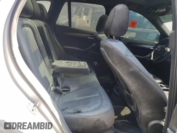 2018 BMW X1 xDrive28i with VIN WBXHT3C38J3H32142, listed as a Copart auction lot 48677365 with 0 mi miles and Clean Title. Bid and sale history available at carsss.com. Image 11.