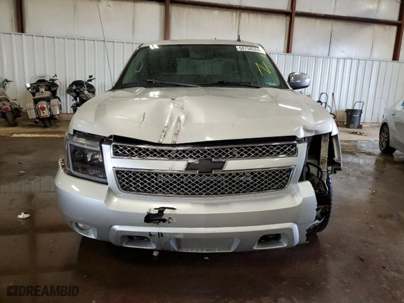 2011 Chevrolet Avalanche LT with VIN 3GNTKFE30BG332524, listed as a Copart auction lot 68758524 with 157,913 mi miles and Clean Title. Bid and sale history available at carsss.com. Image 5.