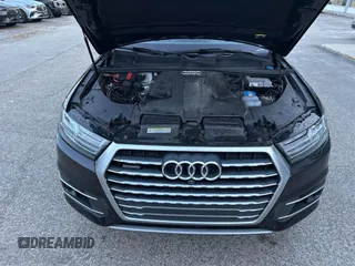 2017 Audi Q7 Premium Plus с VIN WA1LAAF78HD031810, выставлен на аукционе IAAI как лот 41808807 с пробегом 119 171 миль миль и . История ставок и продаж доступна на DreamBid. Изображение 10.