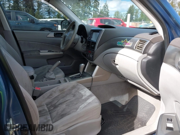 2010 Subaru Forester 2.5X with VIN JF2SH6BC9AH900007, listed as a IAAI auction lot 42095689 with 186,070 mi miles. Bid and sale history available at carsss.com. Image 5.