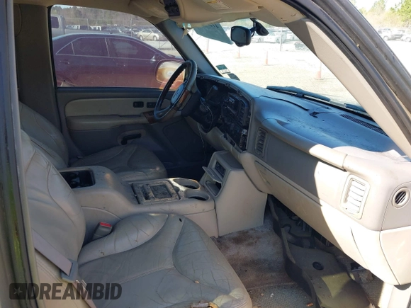 2001 GMC Yukon XL SLE with VIN 3GKFK16T31G206653, listed as a IAAI auction lot 41803552 with 238,396 mi miles. Bid and sale history available at carsss.com. Image 5.