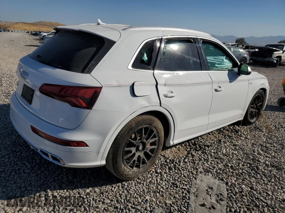 2018 Audi SQ5 Prestige with VIN WA1C4AFY5J2101541, listed as a Copart auction lot 70876654 with Not Provided miles and Salvage Title. Bid and sale history available at DreamBid. Image 3.
