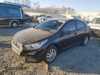 2018 Hyundai Accent SEL z VIN 3KPC24A32JE026826, wystawiony jako Copart lot #47699115 z przebiegiem 57 946 mil mil oraz Szkoda całkowita • Salvage title. Historia ofert i sprzedaży dostępna na DreamBid. Obrazek 1.