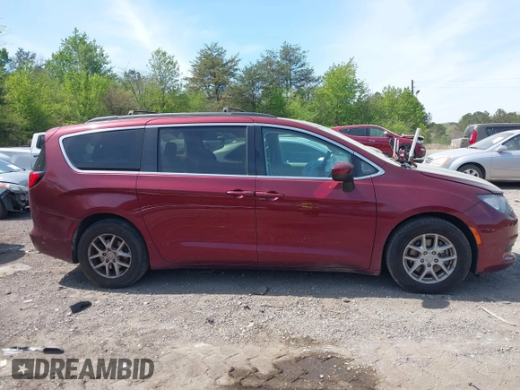 2020 Chrysler Voyager LXi z VIN 2C4RC1DG9LR144572, wystawiony jako IAAI lot #41891310 z przebiegiem 124 330 mil mil oraz . Historia ofert i sprzedaży dostępna na DreamBid. Obrazek 13.