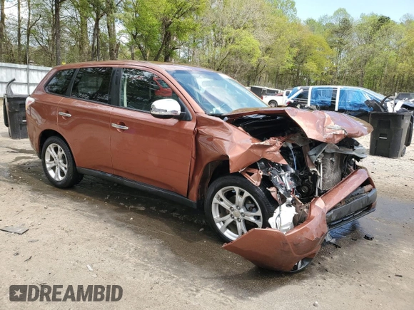 2014 Mitsubishi Outlander SE z VIN JA4AD3A35EZ018395, wystawiony jako Copart lot #51645775 z przebiegiem 159 641 mil mil oraz Szkoda całkowita • Salvage title. Historia ofert i sprzedaży dostępna na DreamBid. Obrazek 4.