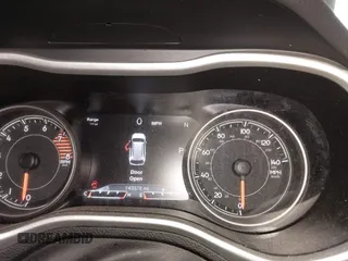 2017 Jeep Cherokee Trailhawk with VIN 1C4PJMBS5HW614956, listed as a IAAI auction lot 42079991 with 143,378 mi miles and . Bid and sale history available at DreamBid. Image 7.