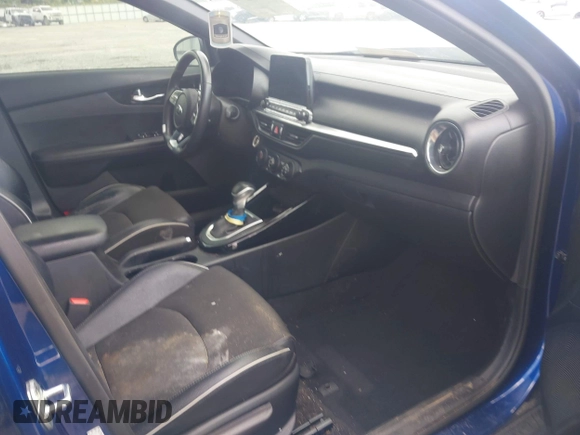 2021 Kia Forte GT-Line z VIN 3KPF34AD1ME278588, wystawiony jako IAAI lot #42091280 z przebiegiem 53 738 mil mil oraz . Historia ofert i sprzedaży dostępna na DreamBid. Obrazek 5.