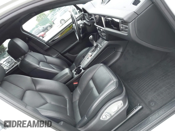 2020 Porsche Macan with VIN WP1AA2A50LLB05839, listed as a IAAI auction lot 42488259 with 62,447 mi miles and . Bid and sale history available at DreamBid. Image 5.