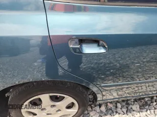 2001 Hyundai Elantra GLS z VIN KMHDN45D61U132398, wystawiony jako Copart lot #61164165 z przebiegiem 162 729 mil mil oraz Szkoda całkowita • Salvage title. Historia ofert i sprzedaży dostępna na DreamBid. Obrazek 10.