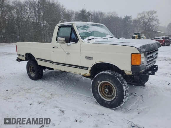 1989 Ford F-250 with VIN 1FTHF26H1KLA36131, listed as a Copart auction lot 44291385 with 85,183 mi miles and Clean Title. Bid and sale history available at DreamBid. Image 4.