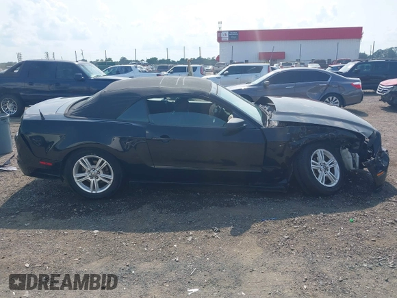 2013 Ford Mustang V6 with VIN 1ZVBP8EM7D5205089, listed as a IAAI auction lot 42418475 with 236,545 mi miles and . Bid and sale history available at DreamBid. Image 14.