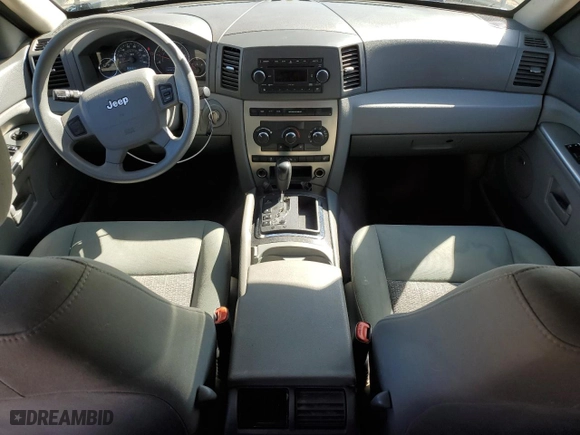 2007 Jeep Grand Cherokee Laredo with VIN 1J8GR48K57C620488, listed as a Copart auction lot 49929195 with 178,461 mi miles and Salvage Title. Bid and sale history available at carsss.com. Image 8.