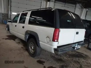 1997 Chevrolet Suburban with VIN 3GNGK26R2VG154004, listed as a IAAI auction lot 42255578 with 213,345 mi miles and . Bid and sale history available at DreamBid. Image 3.