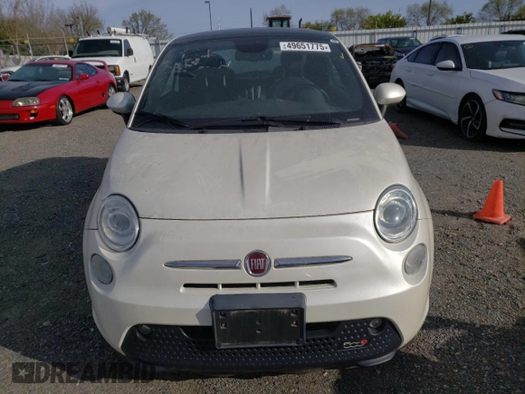 2014 FIAT 500e z VIN 3C3CFFGE5ET172801, wystawiony jako Copart lot #49651775 z przebiegiem 42 758 mil mil oraz Czysty tytuł • Clean title. Historia ofert i sprzedaży dostępna na DreamBid. Obrazek 5.