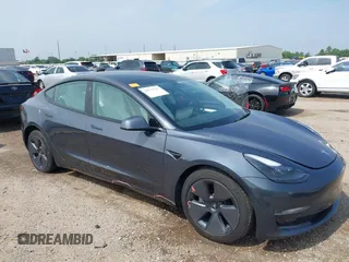2023 Tesla Model 3 z VIN 5YJ3E1EAXPF414646, wystawiony jako IAAI lot #39514743 z przebiegiem 10 529 mil mil oraz . Historia ofert i sprzedaży dostępna na DreamBid. Obrazek 13.