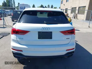 2022 Audi Q3 S line Premium z VIN WA1DECF32N1148121, wystawiony jako IAAI lot #42304046 z przebiegiem 19 547 mil mil oraz . Historia ofert i sprzedaży dostępna na DreamBid. Obrazek 17.