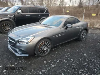 2020 Mercedes-Benz SLC 300 z VIN W1KPK3JA0LF172375, wystawiony jako Copart lot #83773774 z przebiegiem 16 831 mil mil oraz Nie do naprawy. Historia ofert i sprzedaży dostępna na DreamBid. Obrazek 1.