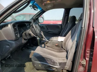 2000 Dodge Dakota Sport with VIN 1B7GG2AN1YS699073, listed as a Copart auction lot 70782284 with 141,876 mi miles and Salvage Title. Bid and sale history available at carsss.com. Image 7.