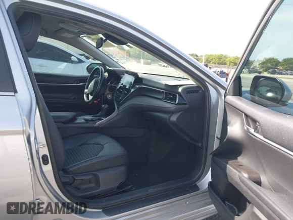 2022 Toyota Camry SE with VIN 4T1G11AK1NU002157, listed as a IAAI auction lot 41647629 with 89,189 mi miles and . Bid and sale history available at DreamBid. Image 5.